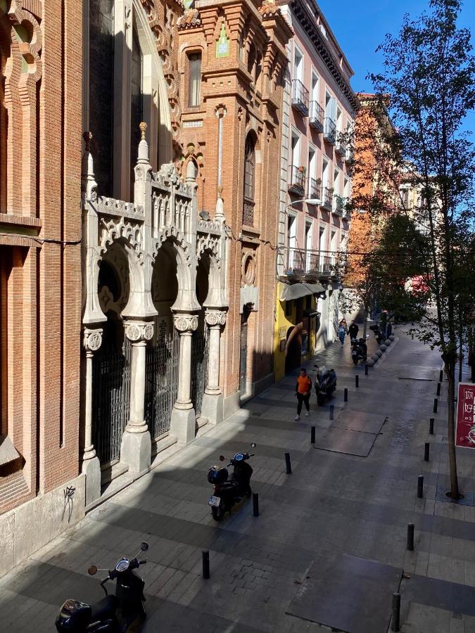 Charming Gran Via V - Estancias Temporales Appartement Madrid Buitenkant foto